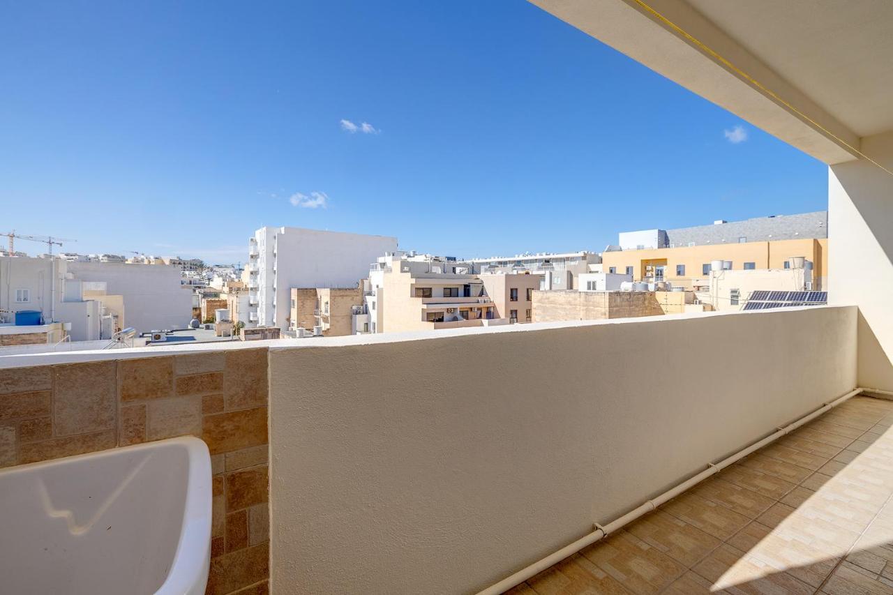 Perfect Location Idyllic 2Br Apartment Sliema Bagian luar foto